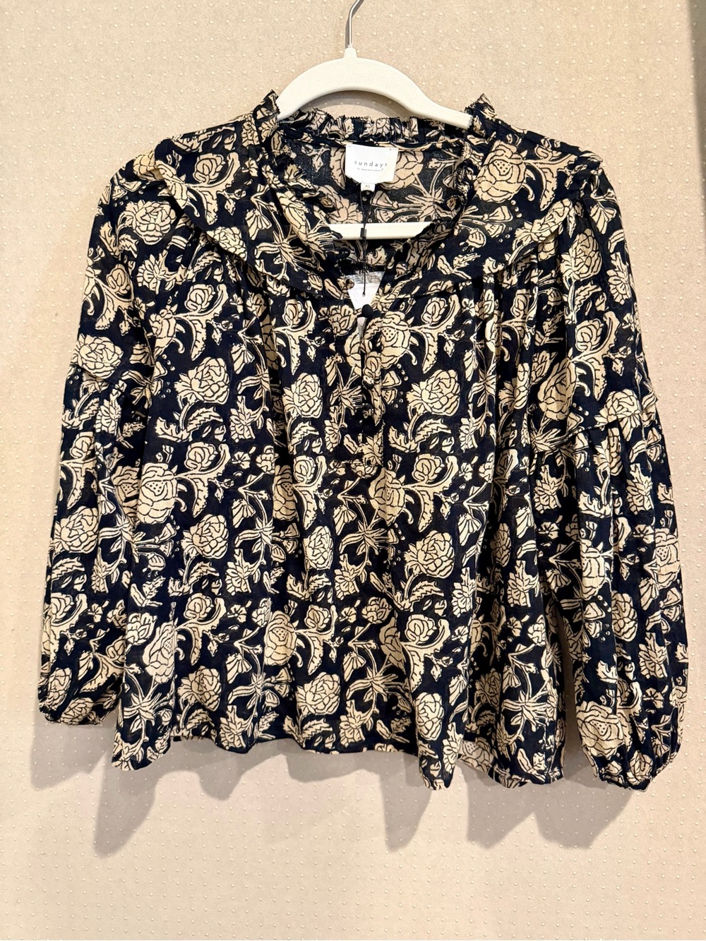 Sundays Black and Cream Floral Peasant Blouse - XS - NWT